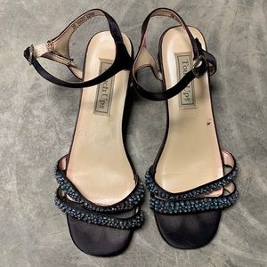 Custom dyed girls shoes size 2M. These match girls formal dress in my closet.